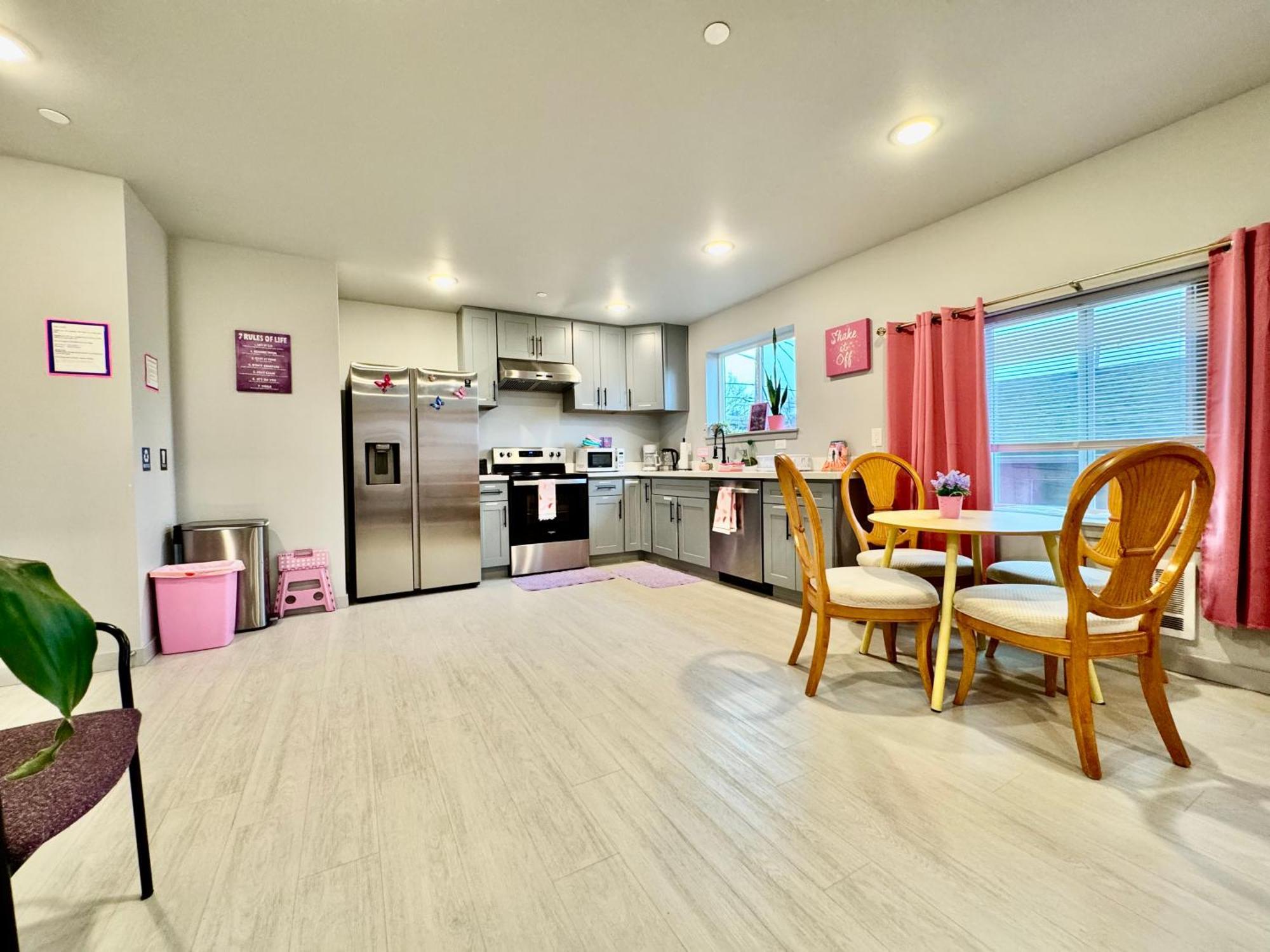 1 Bd Apt With 2 Extra Sofa Beds 13 Mins To Seatac Airport Seattle Esterno foto